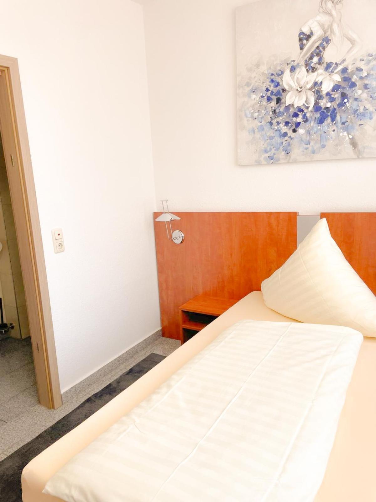 Parkhotel Friedrichstrasse Gießen Pokoj fotografie